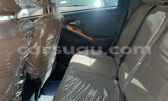 Sayi Na hannu Toyota Matrix White Mota in Ouagadougou a Burkina Faso Sayi Na hannu Toyota Matrix White Mota in Ouagadougou a Burkina Faso