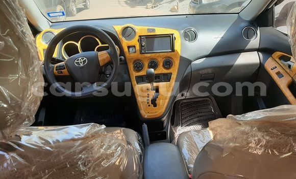 Sayi Na hannu Toyota Matrix White Mota in Ouagadougou a Burkina Faso Sayi Na hannu Toyota Matrix White Mota in Ouagadougou a Burkina Faso