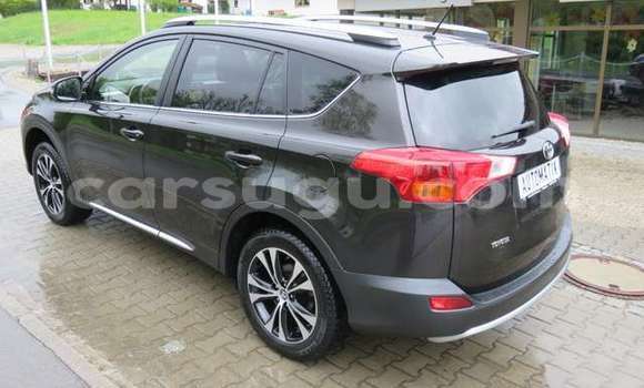 Acheter Occasion Voiture Toyota RAV4 Blanc à Ouagadougou, Burkina-Faso Acheter Occasion Voiture Toyota RAV4 Blanc à Ouagadougou, Burkina-Faso