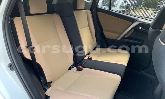 Acheter Occasion Voiture Toyota RAV4 Blanc à Ouagadougou, Burkina-Faso Acheter Occasion Voiture Toyota RAV4 Blanc à Ouagadougou, Burkina-Faso