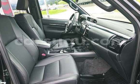 Acheter Occasion Voiture Toyota Hilux Noir à Ouagadougou, Burkina-Faso Acheter Occasion Voiture Toyota Hilux Noir à Ouagadougou, Burkina-Faso