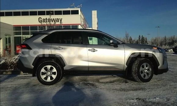 Buy Used Toyota RAV4 Silver Car in Ouagadougou in Burkina Faso Buy Used Toyota RAV4 Silver Car in Ouagadougou in Burkina Faso