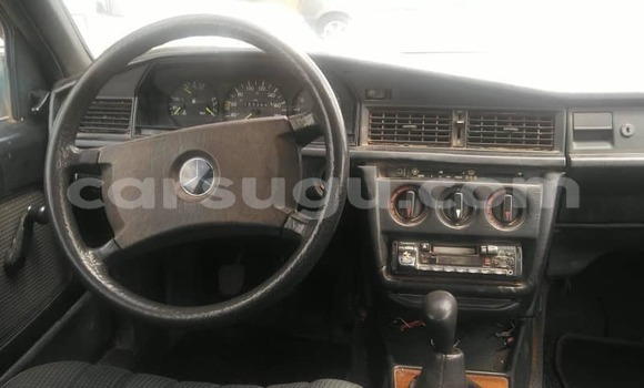 Acheter Occasion Voiture Mercedes-Benz 190–Series Gris à Ouagadougou, Burkina-Faso Acheter Occasion Voiture Mercedes-Benz 190–Series Gris à Ouagadougou, Burkina-Faso