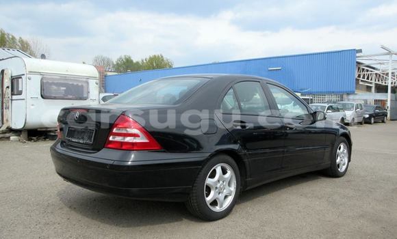 Acheter Neuf Voiture Mercedes-Benz 190 Noir à Ouagadougou, Burkina-Faso Acheter Neuf Voiture Mercedes-Benz 190 Noir à Ouagadougou, Burkina-Faso