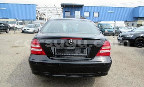 Acheter Neuf Voiture Mercedes-Benz 190 Noir à Ouagadougou, Burkina-Faso Acheter Neuf Voiture Mercedes-Benz 190 Noir à Ouagadougou, Burkina-Faso