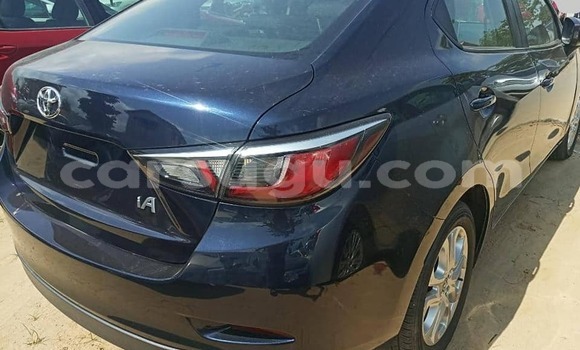 Acheter Occasion Voiture Toyota Yaris Bleu à Ouagadougou, Burkina-Faso Acheter Occasion Voiture Toyota Yaris Bleu à Ouagadougou, Burkina-Faso