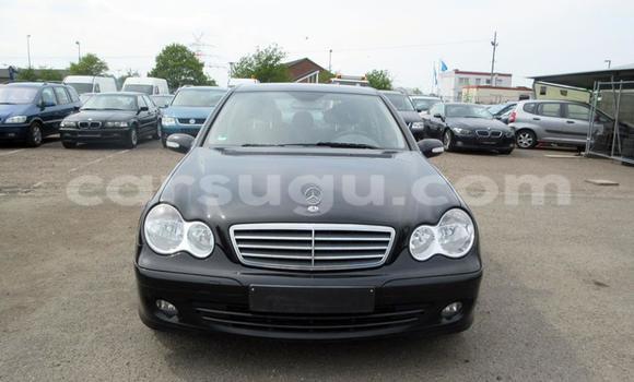 Acheter Neuf Voiture Mercedes-Benz 190 Noir à Ouagadougou, Burkina-Faso Acheter Neuf Voiture Mercedes-Benz 190 Noir à Ouagadougou, Burkina-Faso
