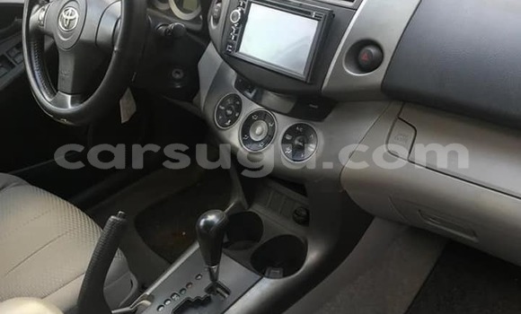 Acheter Occasion Voiture Toyota RAV4 Gris à Ouagadougou, Burkina-Faso Acheter Occasion Voiture Toyota RAV4 Gris à Ouagadougou, Burkina-Faso