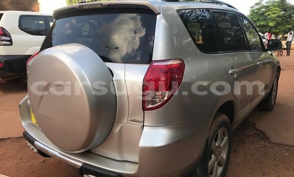 Acheter Occasion Voiture Toyota RAV4 Gris à Ouagadougou, Burkina-Faso Acheter Occasion Voiture Toyota RAV4 Gris à Ouagadougou, Burkina-Faso