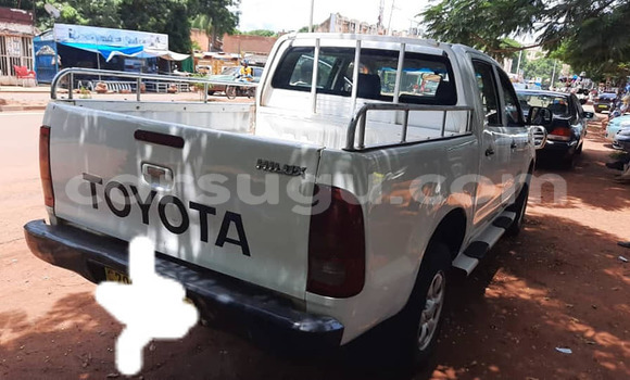 Acheter Occasion Voiture Toyota Hilux Blanc à Ouagadougou, Burkina-Faso Acheter Occasion Voiture Toyota Hilux Blanc à Ouagadougou, Burkina-Faso