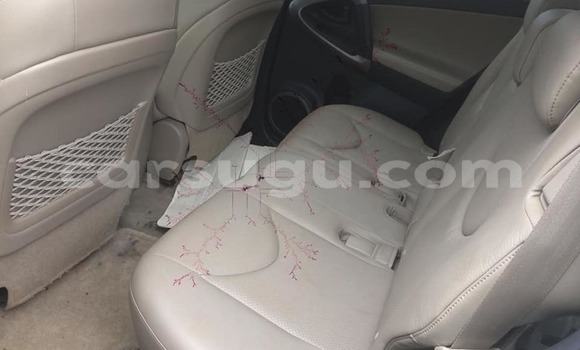 Acheter Occasion Voiture Toyota RAV4 Blanc à Ouagadougou, Burkina-Faso Acheter Occasion Voiture Toyota RAV4 Blanc à Ouagadougou, Burkina-Faso