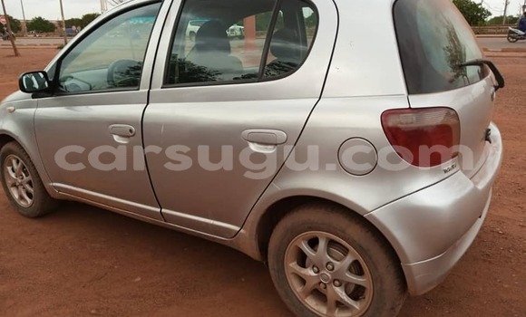 Acheter Occasion Voiture Toyota Yaris Gris à Ouagadougou, Burkina-Faso