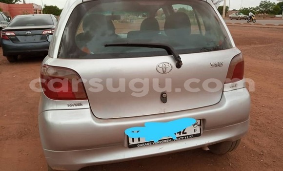 Acheter Occasion Voiture Toyota Yaris Gris à Ouagadougou, Burkina-Faso Acheter Occasion Voiture Toyota Yaris Gris à Ouagadougou, Burkina-Faso