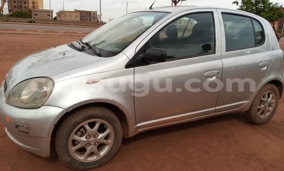 Acheter Occasion Voiture Toyota Yaris Gris à Ouagadougou, Burkina-Faso Acheter Occasion Voiture Toyota Yaris Gris à Ouagadougou, Burkina-Faso