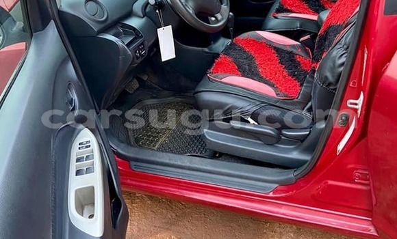 Acheter Occasion Voiture Toyota Belta Rouge à Ouagadougou, Burkina-Faso Acheter Occasion Voiture Toyota Belta Rouge à Ouagadougou, Burkina-Faso