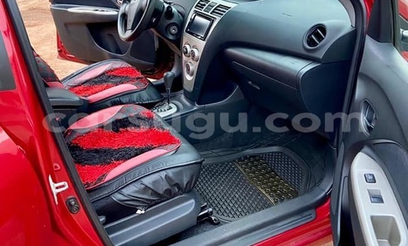 Acheter Occasion Voiture Toyota Belta Rouge à Ouagadougou, Burkina-Faso Acheter Occasion Voiture Toyota Belta Rouge à Ouagadougou, Burkina-Faso