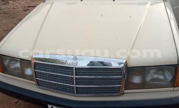 Acheter Occasion Voiture Mercedes-Benz 190–Series Beige à Ouagadougou, Burkina-Faso Acheter Occasion Voiture Mercedes-Benz 190–Series Beige à Ouagadougou, Burkina-Faso