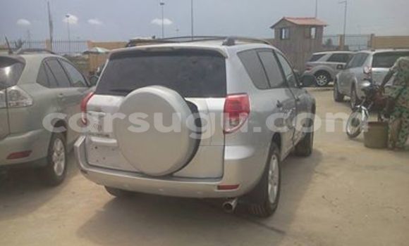 Acheter Neuf Voiture Toyota RAV4 Gris à Ouagadougou au Burkina-Faso Acheter Neuf Voiture Toyota RAV4 Gris à Ouagadougou au Burkina-Faso