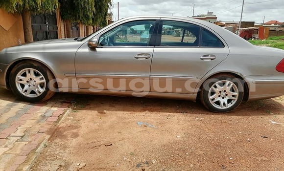 Acheter Occasion Voiture Mercedes-Benz E–Class Other à Ouagadougou, Burkina-Faso