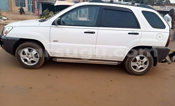 Buy Used Kia Sportage White Car in Ouagadougou in Burkina Faso Buy Used Kia Sportage White Car in Ouagadougou in Burkina Faso