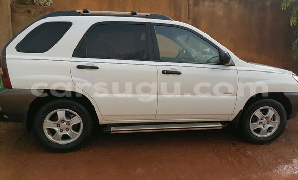 Buy Used Kia Sportage White Car in Ouagadougou in Burkina Faso Buy Used Kia Sportage White Car in Ouagadougou in Burkina Faso