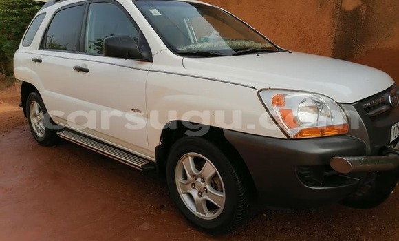 Buy Used Kia Sportage White Car in Ouagadougou in Burkina Faso Buy Used Kia Sportage White Car in Ouagadougou in Burkina Faso