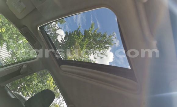 Acheter Occasion Voiture Toyota RAV4 Noir à Ouagadougou, Burkina-Faso Acheter Occasion Voiture Toyota RAV4 Noir à Ouagadougou, Burkina-Faso