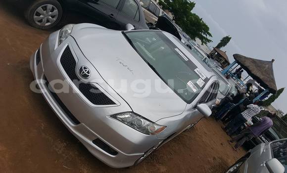 Sayi Sabo Toyota Camry Azurfa Mota in Ouagadougou a Burkina Faso Sayi Sabo Toyota Camry Azurfa Mota in Ouagadougou a Burkina Faso