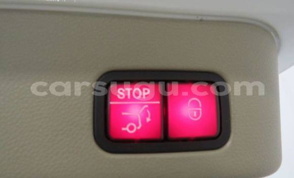 Acheter Occasion Voiture Mercedes-Benz ML–Class Blanc à Ouagadougou, Burkina-Faso Acheter Occasion Voiture Mercedes-Benz ML–Class Blanc à Ouagadougou, Burkina-Faso