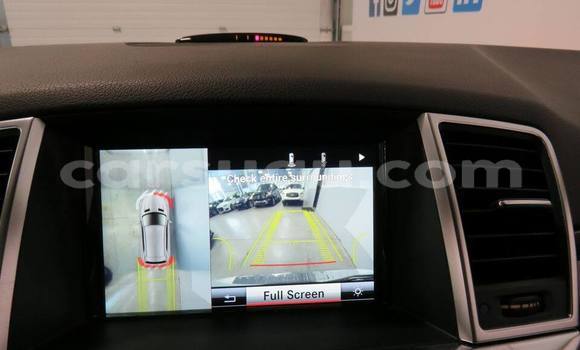 Acheter Occasion Voiture Mercedes-Benz ML–Class Blanc à Ouagadougou, Burkina-Faso Acheter Occasion Voiture Mercedes-Benz ML–Class Blanc à Ouagadougou, Burkina-Faso