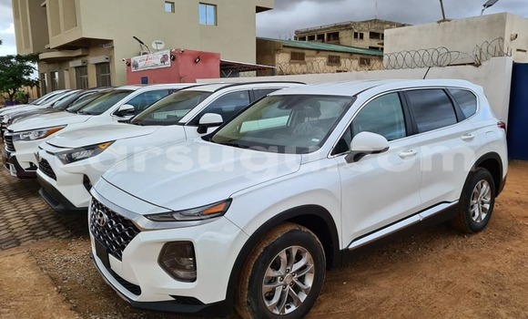 Acheter Occasion Voiture Hyundai Santa Fe Gris à Ouagadougou, Burkina-Faso Acheter Occasion Voiture Hyundai Santa Fe Gris à Ouagadougou, Burkina-Faso