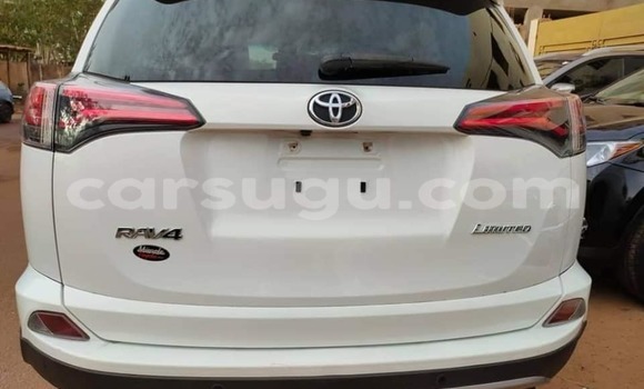 Acheter Occasion Voiture Toyota RAV4 Blanc à Ouagadougou, Burkina-Faso Acheter Occasion Voiture Toyota RAV4 Blanc à Ouagadougou, Burkina-Faso
