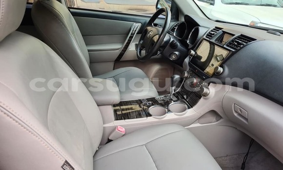 Acheter Occasion Voiture Toyota Highlander Noir à Ouagadougou, Burkina-Faso Acheter Occasion Voiture Toyota Highlander Noir à Ouagadougou, Burkina-Faso