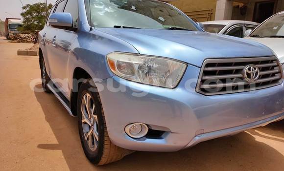 Acheter Occasion Voiture Toyota Highlander Bleu à Ouagadougou, Burkina-Faso Acheter Occasion Voiture Toyota Highlander Bleu à Ouagadougou, Burkina-Faso