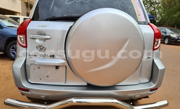 Acheter Occasion Voiture Toyota RAV4 Gris à Ouagadougou, Burkina-Faso Acheter Occasion Voiture Toyota RAV4 Gris à Ouagadougou, Burkina-Faso