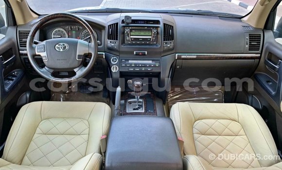 Acheter Import Voiture Toyota Land Cruiser Bleu à Import - Dubai, Burkina-Faso Acheter Import Voiture Toyota Land Cruiser Bleu à Import - Dubai, Burkina-Faso