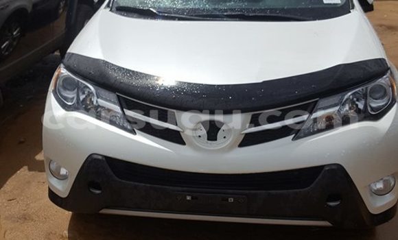 Acheter Occasion Voiture Toyota RAV4 Blanc à Ouagadougou au Burkina-Faso Acheter Occasion Voiture Toyota RAV4 Blanc à Ouagadougou au Burkina-Faso