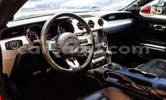 Acheter Import Voiture Ford Mustang Rouge à Import - Dubai, Burkina-Faso Acheter Import Voiture Ford Mustang Rouge à Import - Dubai, Burkina-Faso