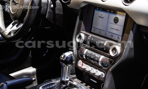 Acheter Import Voiture Ford Mustang Rouge à Import - Dubai, Burkina-Faso Acheter Import Voiture Ford Mustang Rouge à Import - Dubai, Burkina-Faso