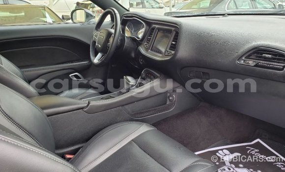 Acheter Import Voiture Dodge Challenger Blanc à Import - Dubai, Burkina-Faso Acheter Import Voiture Dodge Challenger Blanc à Import - Dubai, Burkina-Faso