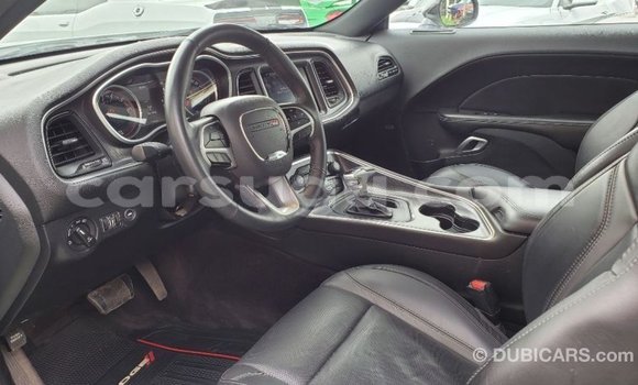 Acheter Import Voiture Dodge Challenger Blanc à Import - Dubai, Burkina-Faso Acheter Import Voiture Dodge Challenger Blanc à Import - Dubai, Burkina-Faso