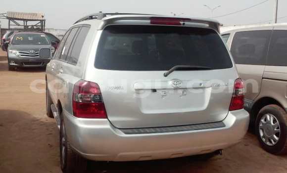 Acheter Occasion Voiture Toyota Highlander Gris à Ouagadougou au Burkina-Faso Acheter Occasion Voiture Toyota Highlander Gris à Ouagadougou au Burkina-Faso