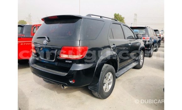 Sayi Imported Toyota Fortuner Black Mota in Import - Dubai a Burkina Faso Sayi Imported Toyota Fortuner Black Mota in Import - Dubai a Burkina Faso