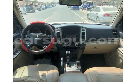 Sayi Imported Mitsubishi Pajero Red Mota in Import - Dubai a Burkina Faso Sayi Imported Mitsubishi Pajero Red Mota in Import - Dubai a Burkina Faso