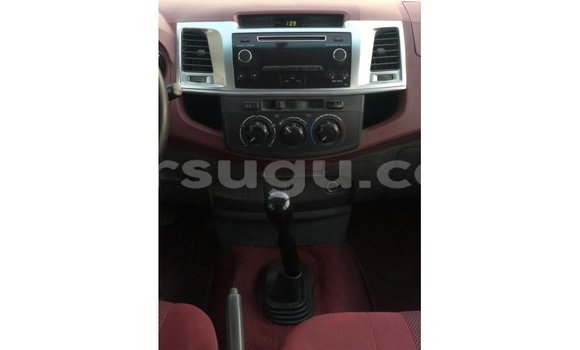 Acheter Import Voiture Toyota Hilux Blanc à Import - Dubai, Burkina-Faso Acheter Import Voiture Toyota Hilux Blanc à Import - Dubai, Burkina-Faso