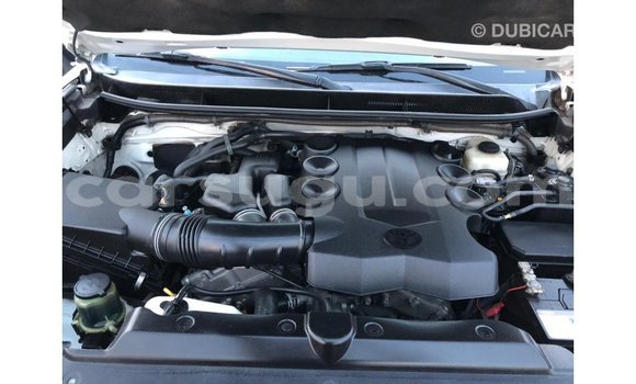 Sayi Imported Toyota Prado White Mota in Import - Dubai a Burkina Faso Sayi Imported Toyota Prado White Mota in Import - Dubai a Burkina Faso