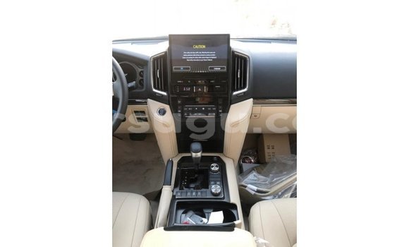 Sayi Imported Toyota Land Cruiser Black Mota in Import - Dubai a Burkina Faso Sayi Imported Toyota Land Cruiser Black Mota in Import - Dubai a Burkina Faso