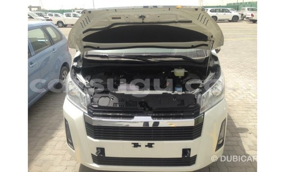 Sayi Imported Toyota Hiace White Mota in Import - Dubai a Burkina Faso Sayi Imported Toyota Hiace White Mota in Import - Dubai a Burkina Faso
