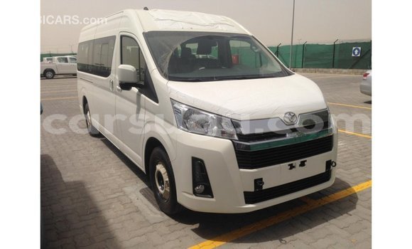 Sayi Imported Toyota Hiace White Mota in Import - Dubai a Burkina Faso Sayi Imported Toyota Hiace White Mota in Import - Dubai a Burkina Faso