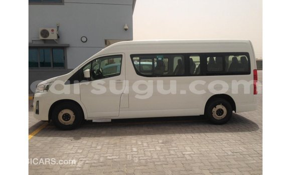 Sayi Imported Toyota Hiace White Mota in Import - Dubai a Burkina Faso Sayi Imported Toyota Hiace White Mota in Import - Dubai a Burkina Faso